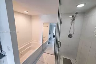 500 Brickell Ave, Miami, FL 33131 - Photo 15