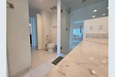 500 Brickell Ave #3105, Miami, FL 33131 - Photo 23