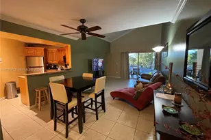 9711 Fontainebleau Blvd, Miami, FL 33172 - Photo 3