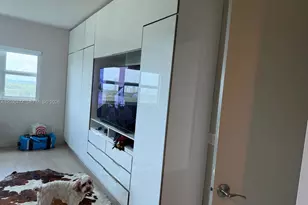 14951 Royal Oaks Ln, Miami, FL 33181 - Photo 27