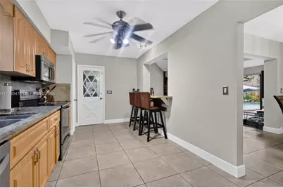 18240 NE 8th Ave, North Miami Beach, FL 33162 - Photo 11