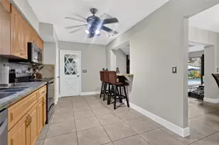 18240 NE 8th Ave, North Miami Beach, FL 33162 - Photo 11