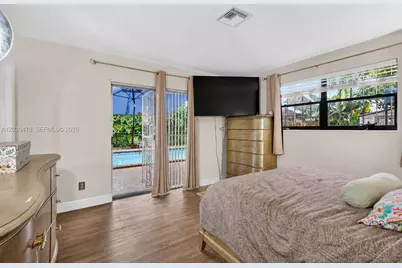 18240 NE 8th Ave, North Miami Beach, FL 33162 - Photo 31