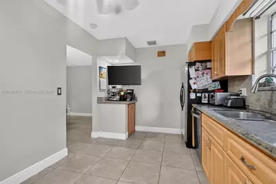 18240 NE 8th Ave, North Miami Beach, FL 33162 - Photo 13