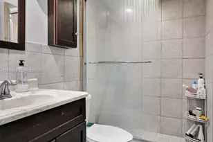 18240 NE 8th Ave, North Miami Beach, FL 33162 - Photo 35