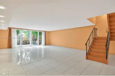 812 NE 26th Ave, Hallandale Beach, FL 33009 - Photo 5