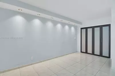 812 NE 26th Ave, Hallandale Beach, FL 33009 - Photo 15