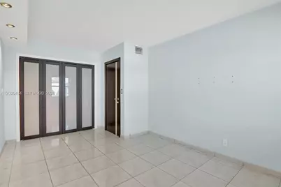812 NE 26th Ave, Hallandale Beach, FL 33009 - Photo 17