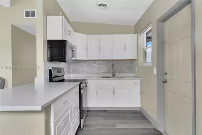 7220 Arthur St, Hollywood, FL 33024 - Photo 11