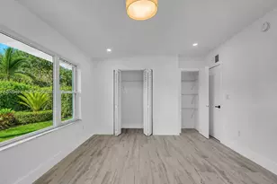 1905 Alamanda Dr, North Miami, FL 33181 - Photo 15