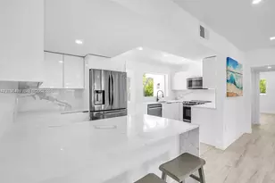 1905 Alamanda Dr, North Miami, FL 33181 - Photo 9