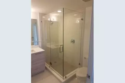 16385 Biscayne Blvd #621, North Miami Beach, FL 33160 - Photo 11