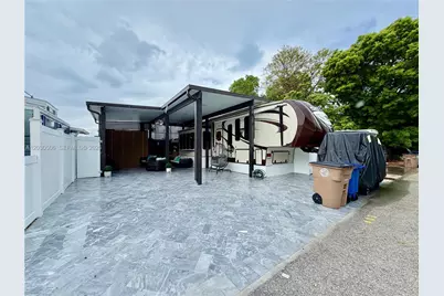325 Calusa Street #409, Key Largo, FL 33037 - Photo 11