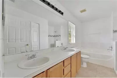 11007 Whitecap Dr, Riverview, FL 33579 - Photo 15
