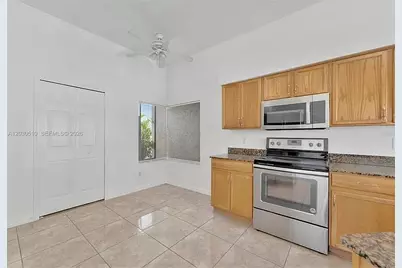 11007 Whitecap Dr, Riverview, FL 33579 - Photo 3
