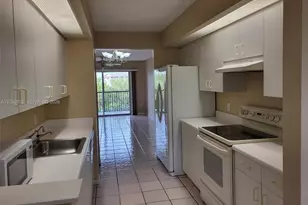 13705 SW 12th St, Pembroke Pines, FL 33027 - Photo 17