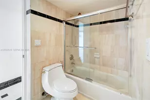 555 NE 15th St, Miami, FL 33132 - Photo 7