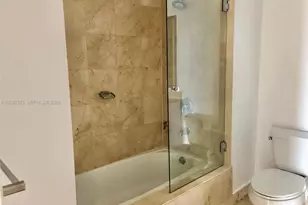 1800 N Bayshore Dr, Miami, FL 33132 - Photo 15