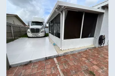 1905 SW 100th Ave, Miramar, FL 33025 - Photo 17