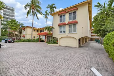 341 N Birch Rd #315, Fort Lauderdale, FL 33304 - Photo 21