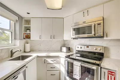 341 N Birch Rd #315, Fort Lauderdale, FL 33304 - Photo 9