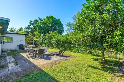 11534 NE 13th Ave, Miami, FL 33161 - Photo 23