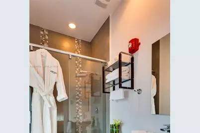 711 Lenox Ave, Miami Beach, FL 33139 - Photo 11