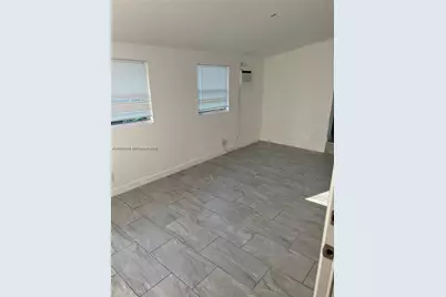 5920 NE 1st Ter, Oakland Park, FL 33334 - Photo 5