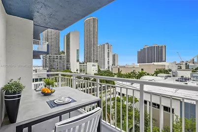275 NE 18th St #706, Miami, FL 33132 - Photo 9