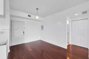 275 NE 18th St, Miami, FL 33132 - Photo 15