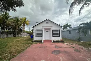 2135 Lincoln St, Hollywood, FL 33020 - Photo 1