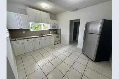 2135 Lincoln St, Hollywood, FL 33020 - Photo 9