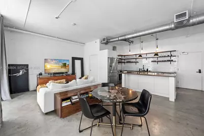 444 NE 30th St #402, Miami, FL 33137 - Photo 3