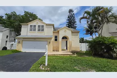 10931 SW 10th Place, Davie, FL 33324 - Photo 1