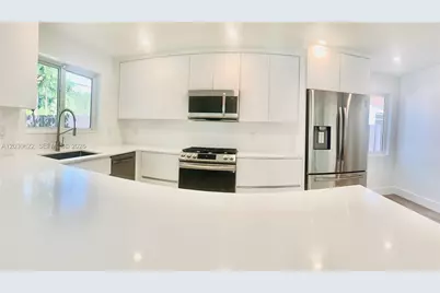 19340 NE 18th Ct #19340, Miami, FL 33179 - Photo 9