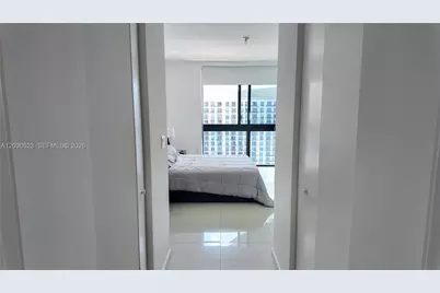 5300 Paseo Blvd #1807, Doral, FL 33166 - Photo 9