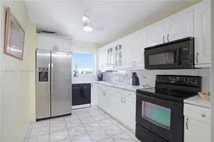 245 18th St, Miami Beach, FL 33139 - Photo 15