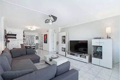 245 18th St #605, Miami Beach, FL 33139 - Photo 9