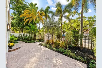 821 SE 2nd Ct, Fort Lauderdale, FL 33301 - Photo 9