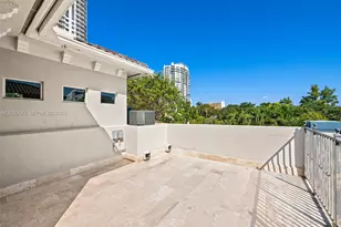 821 SE 2nd Ct, Fort Lauderdale, FL 33301 - Photo 29
