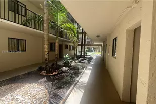 8045 SW 107th Ave, Miami, FL 33173 - Photo 5