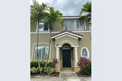 2330 SE 10th St #2330, Homestead, FL 33035 - Photo 1