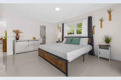 416 NE 29th St, Wilton Manors, FL 33334 - Photo 13