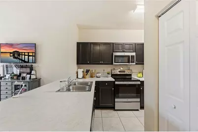 142 SE 28th Ter #6, Homestead, FL 33033 - Photo 11
