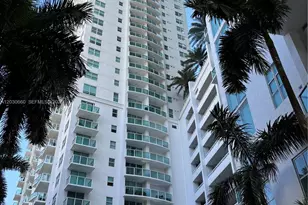 31 SE 5th St, Miami, FL 33131 - Photo 1