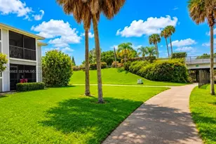 9707 Hammocks Blvd, Miami, FL 33196 - Photo 5