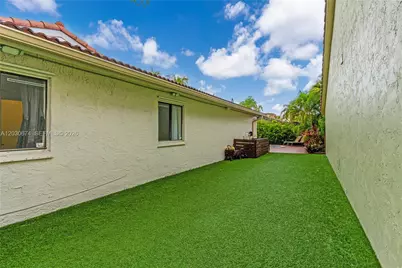 15139 SW 92nd Ter, Miami, FL 33196 - Photo 5
