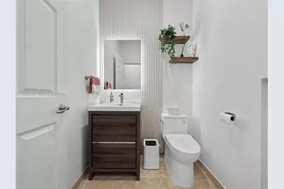10718 NW 76th Ln, Doral, FL 33178 - Photo 33
