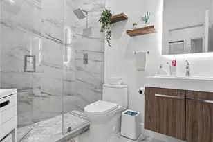 10718 NW 76th Ln, Doral, FL 33178 - Photo 19