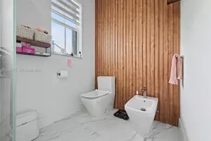 10718 NW 76th Ln, Doral, FL 33178 - Photo 31